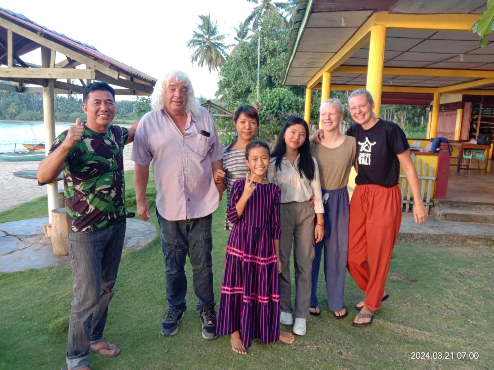 Harus Damai Inn Lagudri Ngoại thất bức ảnh