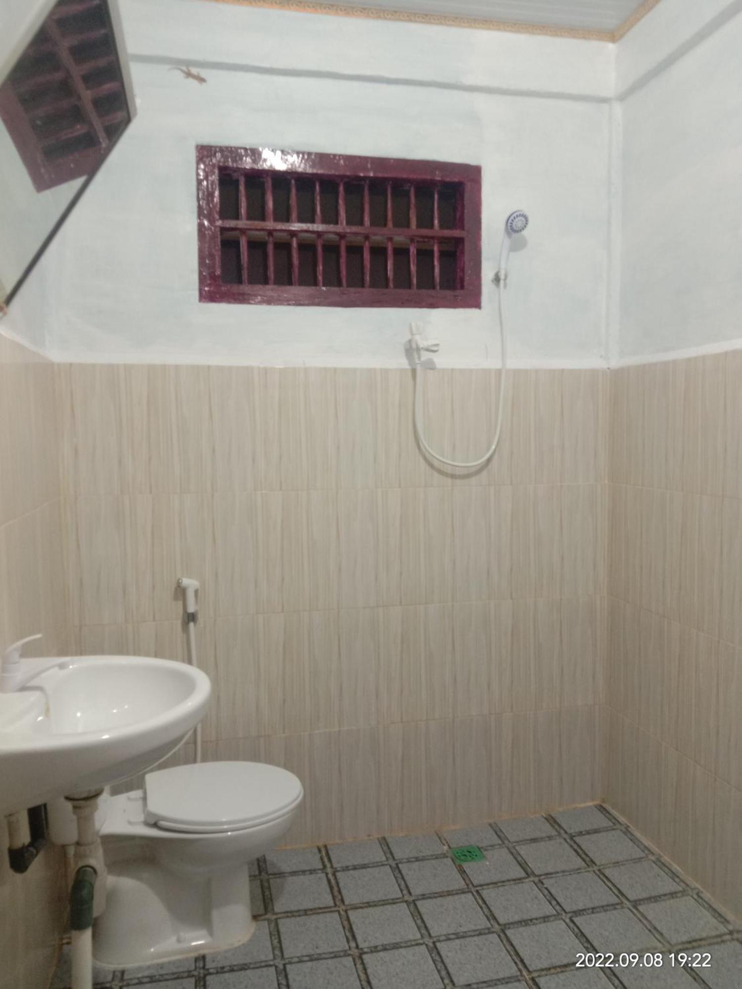 Harus Damai Inn Lagudri Ngoại thất bức ảnh